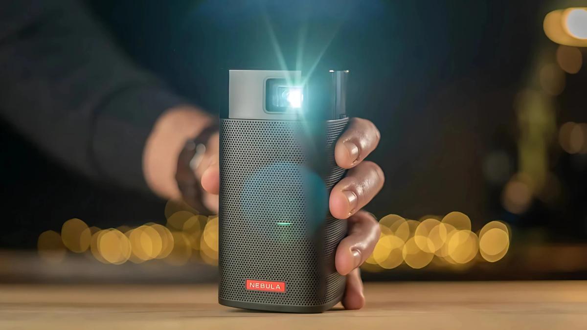 Anker Nebula Apollo Taşınabilir Projeksiyon İncelemesi