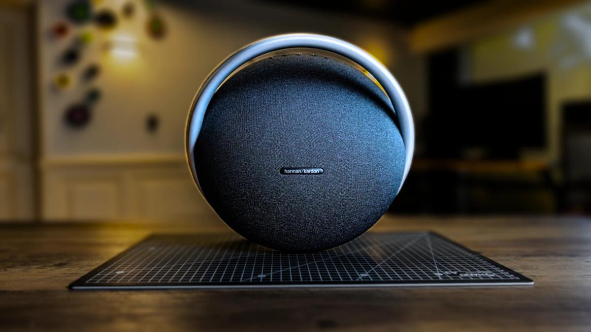 Harman Kardon Onyx Studio 8 ile Estetik ve Performansın Buluşması